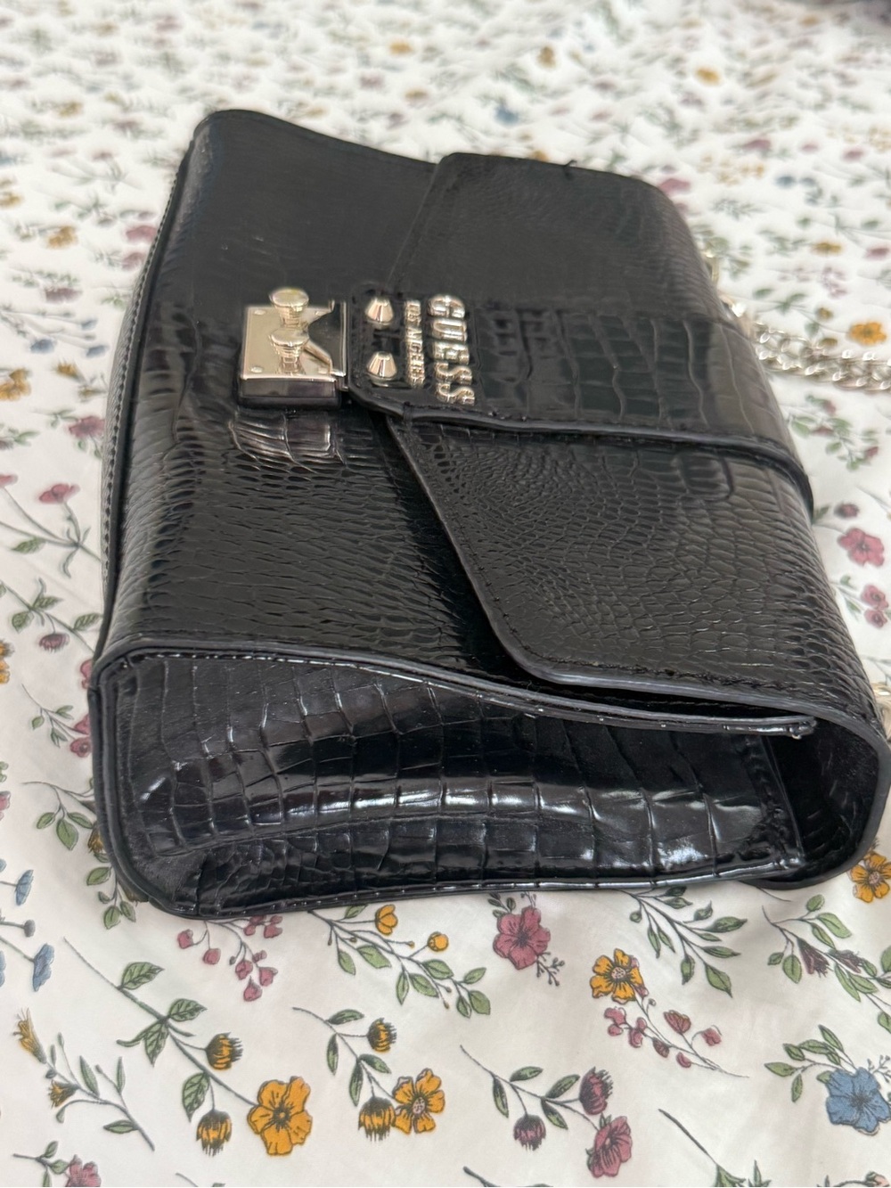 GUESS CLEO convertible crossbody bag - Picture 7 of 8